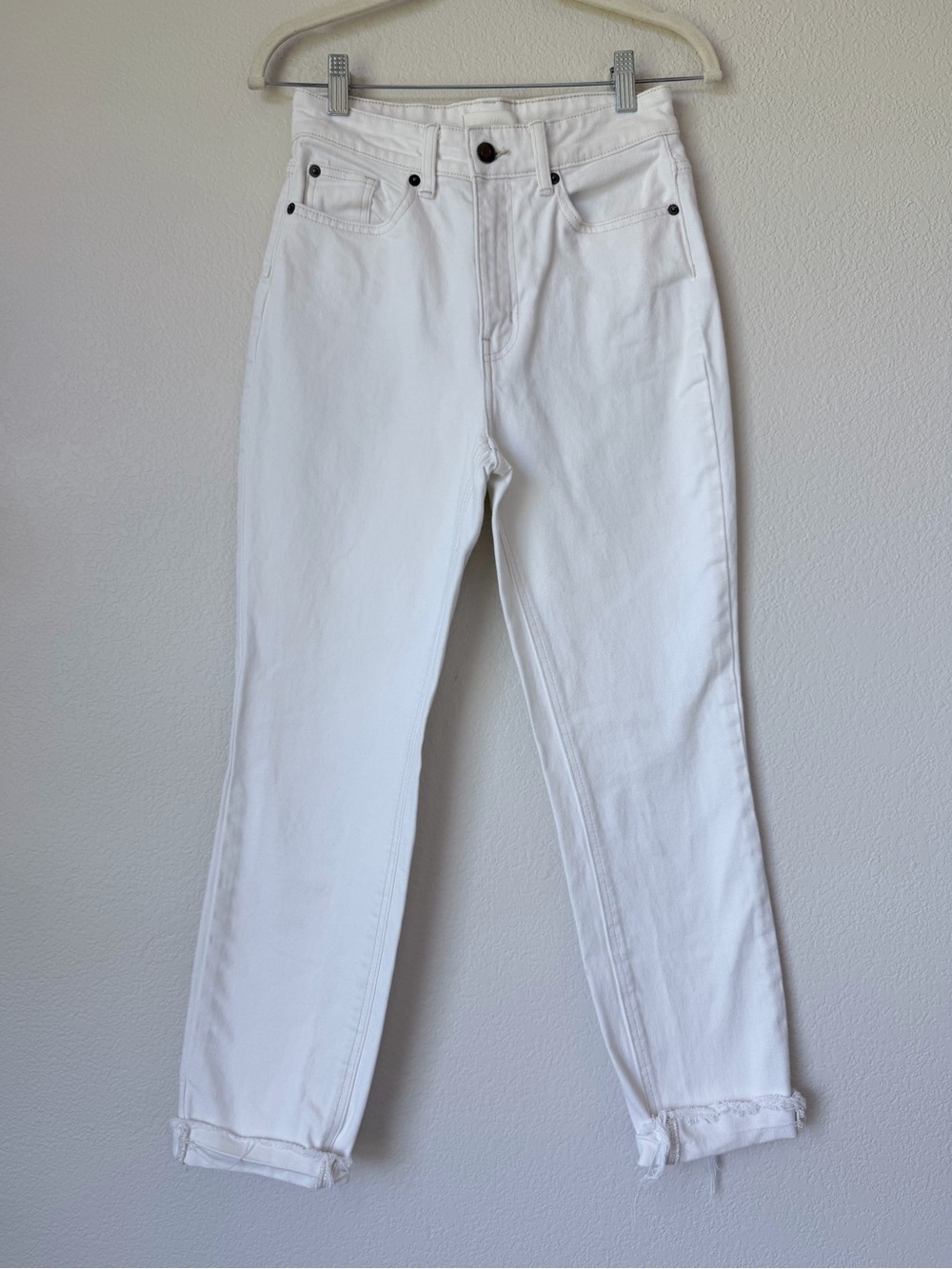 H&M White Mom Jeans High Rise Straight Leg Raw Hem Ankle Denim Sz 2